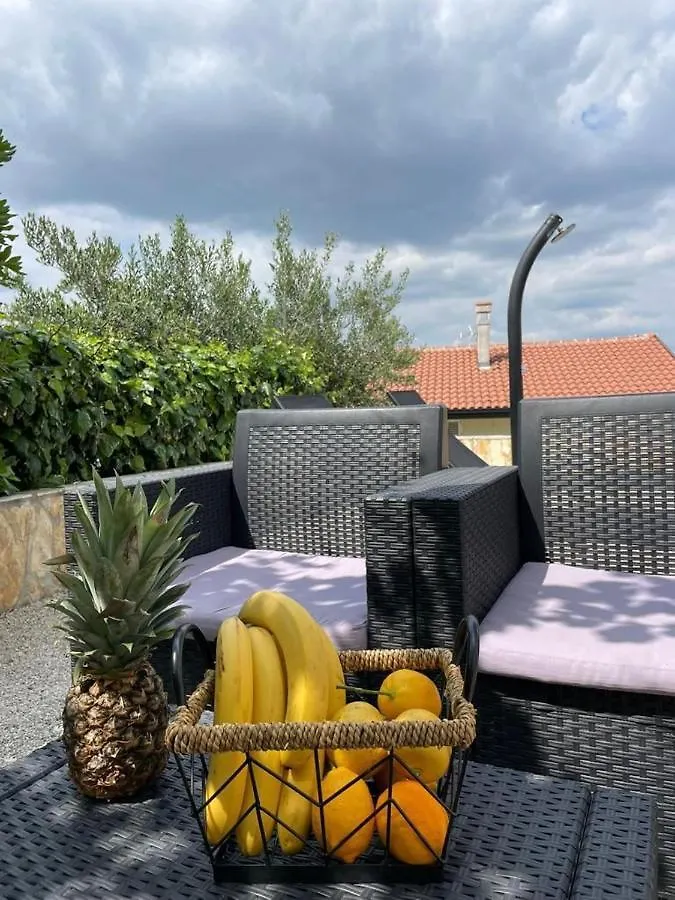 Apartment Tina, Modern, Private Seaview Outdoor Terrace, Bbq, Close To Beach, 2 Bedrooms تروغير