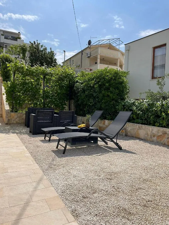 Apartment Tina, Modern, Private Seaview Outdoor Terrace, Bbq, Close To Beach, 2 Bedrooms تروغير